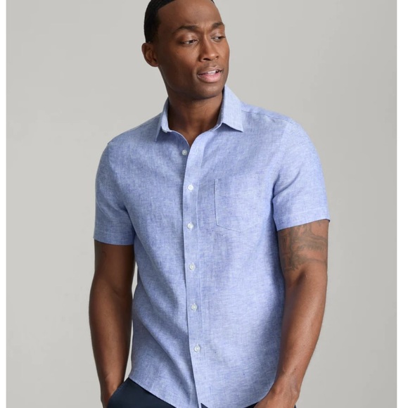 UNTUCKit Other - UNTUCKit Men's Light Blue linen  Casual Button Down Shirt